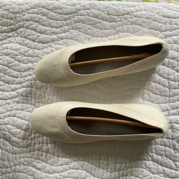 NWT Allbirds Tree Breezer flats - natural white - Picture 3 of 7
